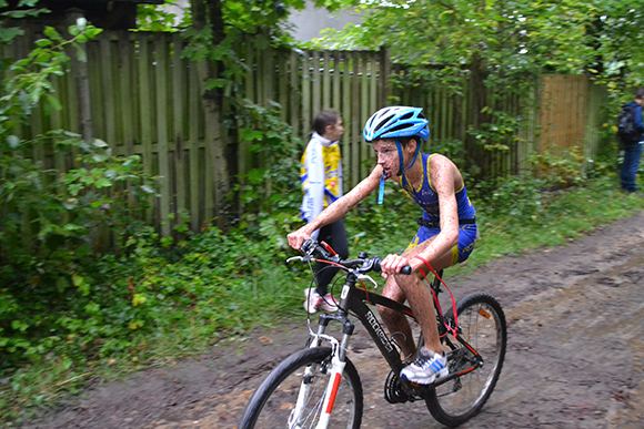 Un bain de boue en guise de triathlon